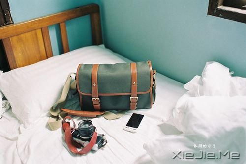 晚安心语:每个人的心里都潜藏着一条悲伤的河流 (4)